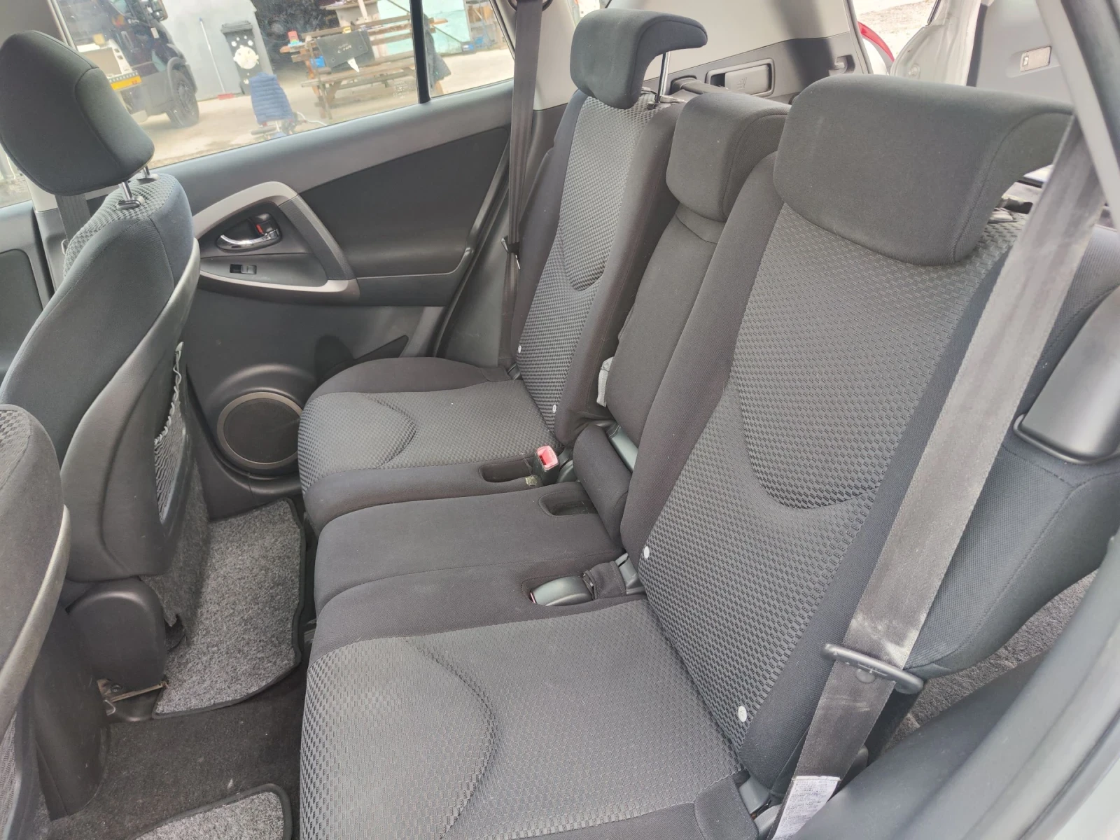Toyota Rav4 2.2 D4D 136 к.с., снимка 9 - Автомобили и джипове - 54814819