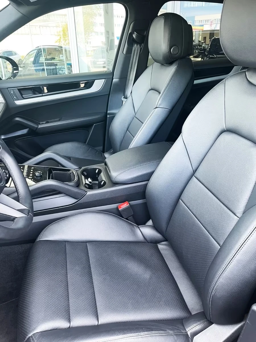 Porsche Cayenne E-HYBRID / SPORT CHRONO / MATRIX / PANO / 360 /, снимка 6 - Автомобили и джипове - 54881173