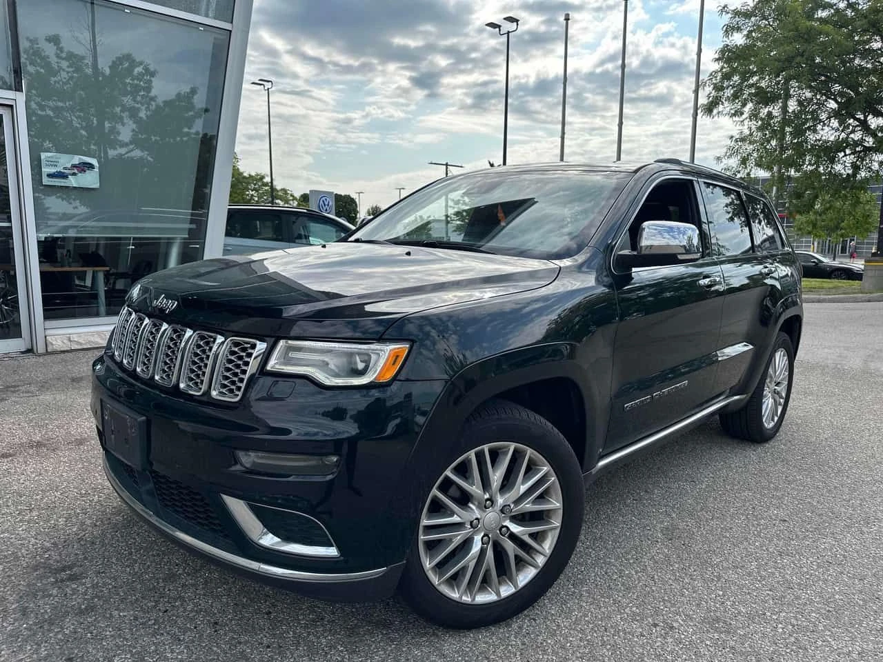 Jeep Grand cherokee * Summit * ДИСТРОНИК * ВЪЗДУХ * H/K, снимка 15 - Автомобили и джипове - 55424369