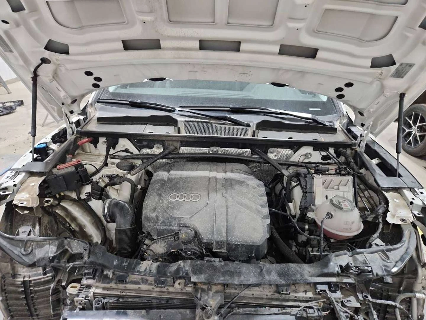 Audi Q5, снимка 5 - Автомобили и джипове - 56115443