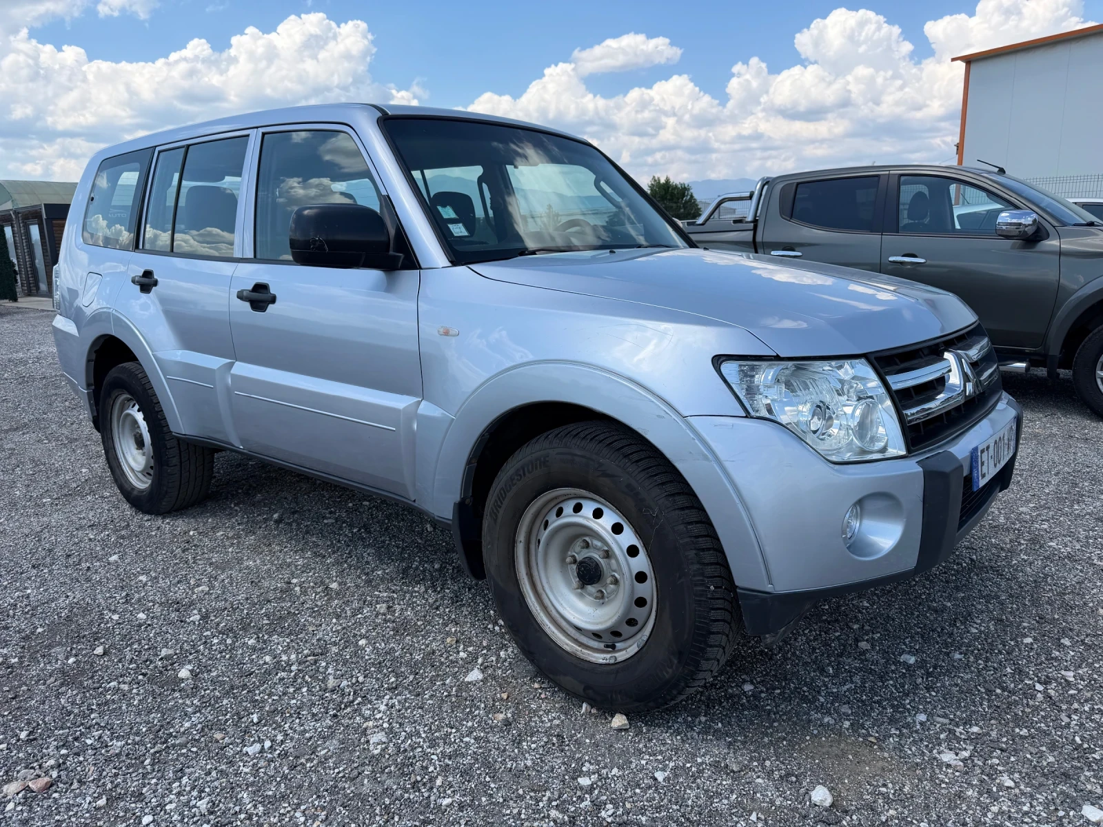 Mitsubishi Pajero 3.2 DI-D, снимка 6 - Автомобили и джипове - 56209555