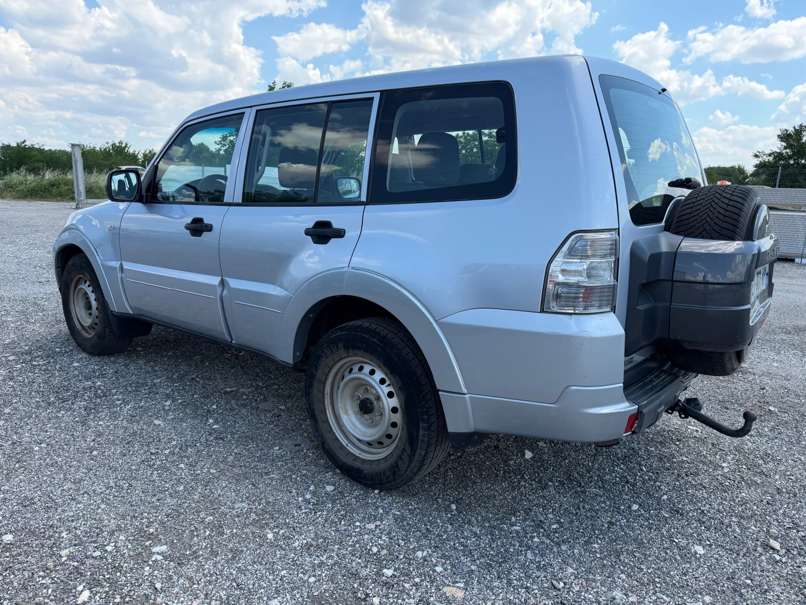 Mitsubishi Pajero 3.2 DI-D, снимка 2 - Автомобили и джипове - 56209555