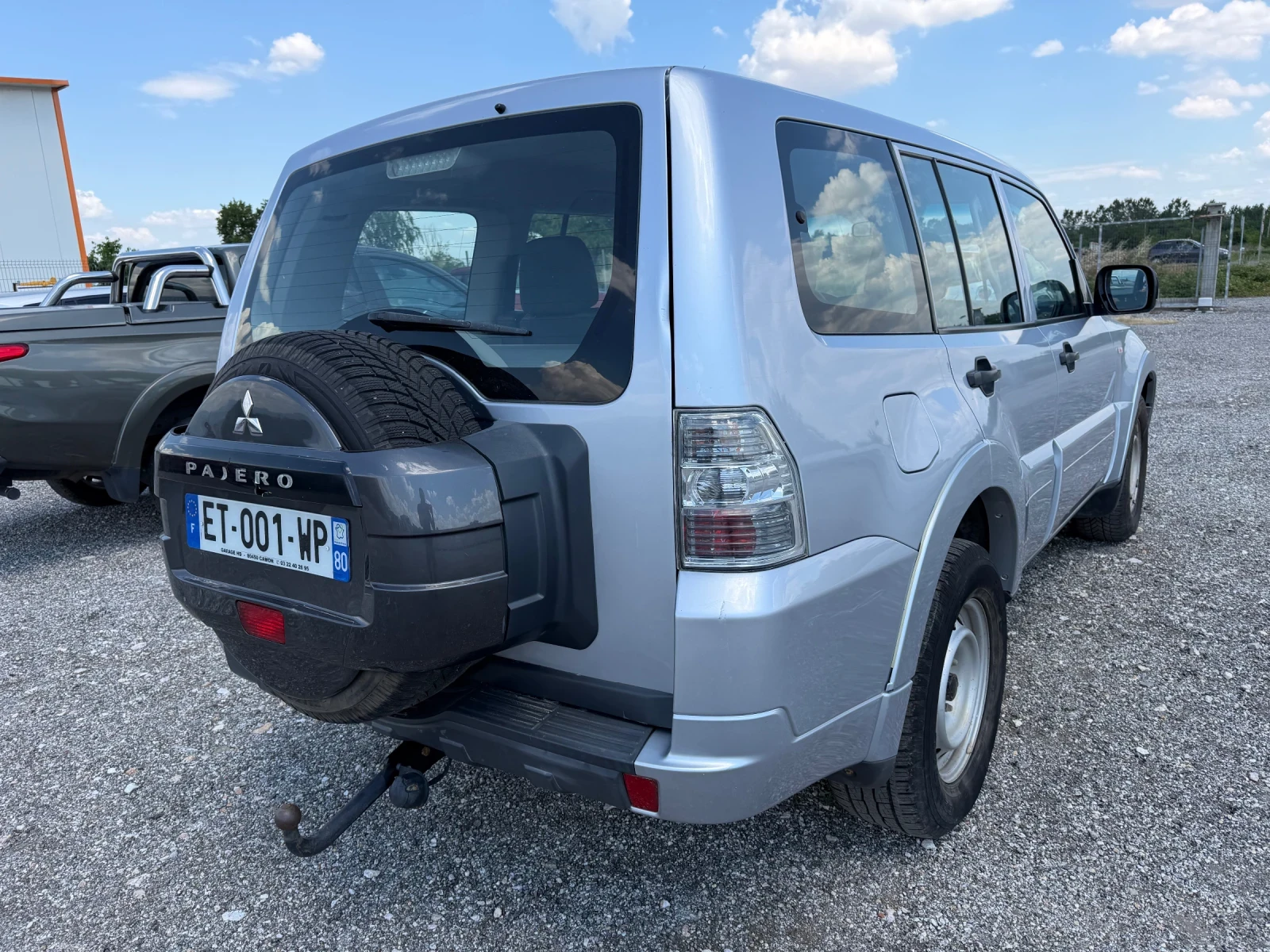 Mitsubishi Pajero 3.2 DI-D, снимка 4 - Автомобили и джипове - 56209555