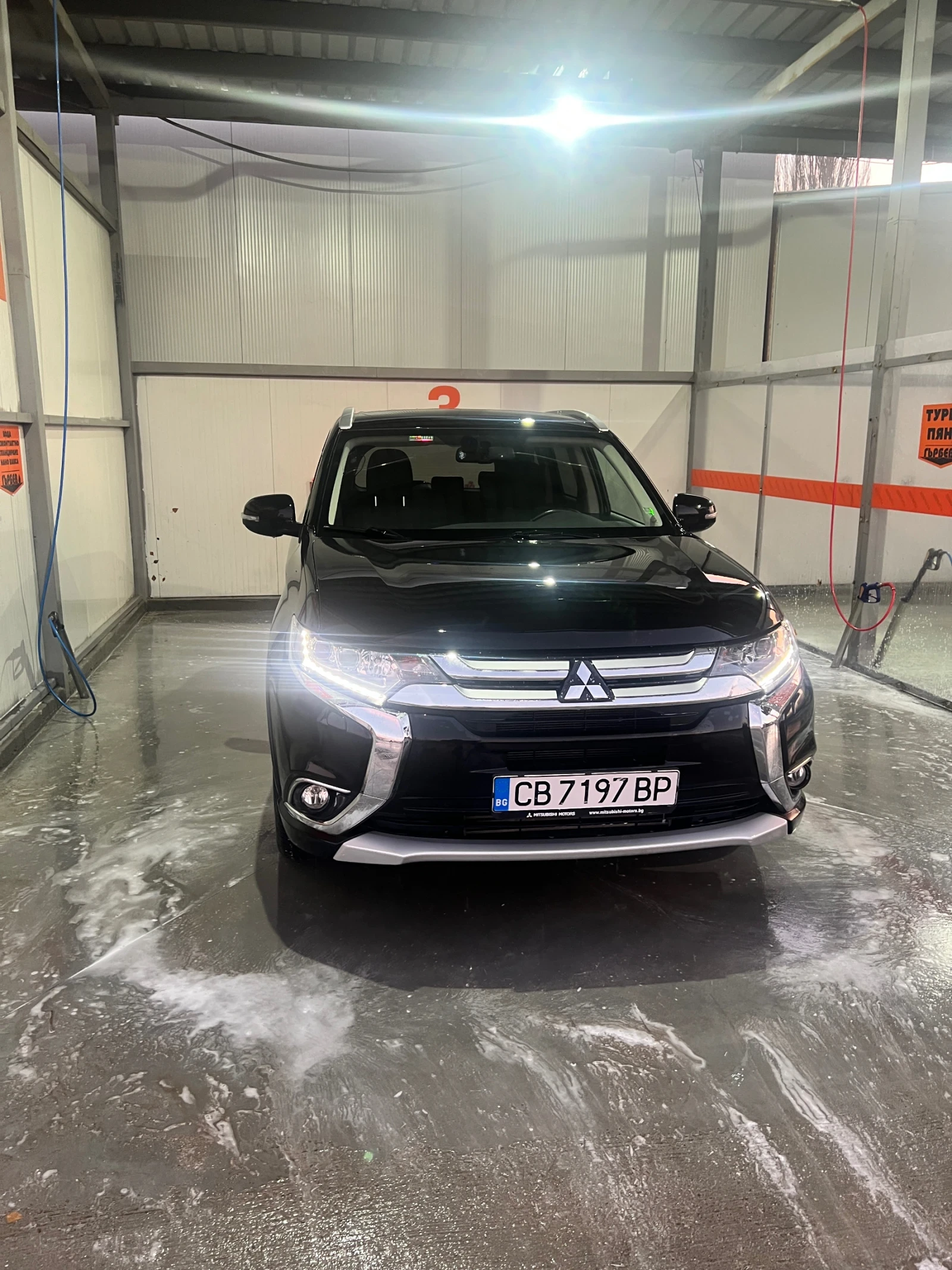 Mitsubishi Outlander 2.2DID  7 МЕСТЕН 4WD AUTO, снимка 3 - Автомобили и джипове - 56615379