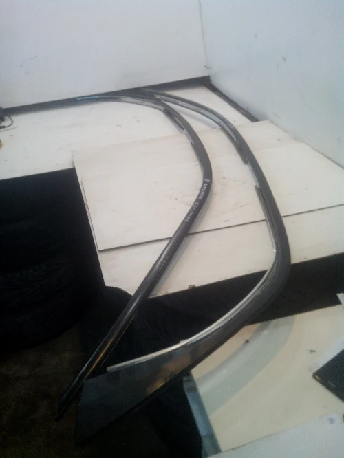 Лайсна таван Субару Импреза (1)