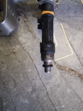 0280158103 бензинова дюза BOSCH MAZDA 3 