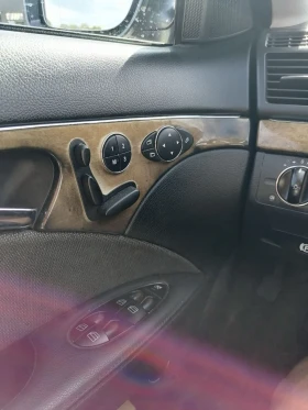 Mercedes-Benz E 200, снимка 11