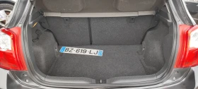 Toyota Auris 1.4I, снимка 10