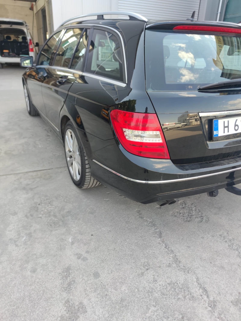 Mercedes-Benz C 180, снимка 3 - Автомобили и джипове - 46556577