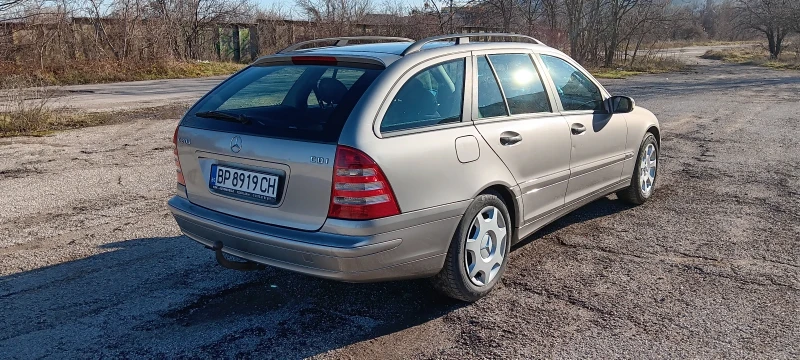 Mercedes-Benz C 200 2.2CDI, снимка 3 - Автомобили и джипове - 48500016