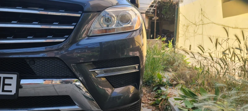 Mercedes-Benz ML 550 designo AMG, снимка 2 - Автомобили и джипове - 52456820