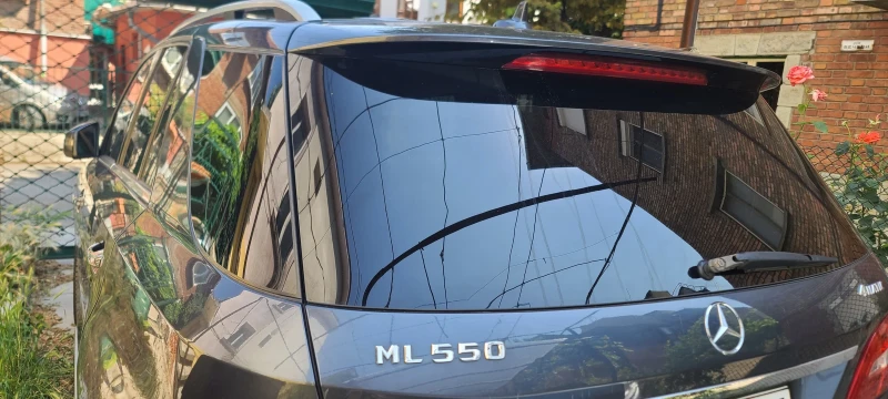 Mercedes-Benz ML 550 designo AMG, снимка 4 - Автомобили и джипове - 52456820