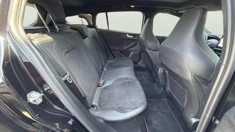 Ford Focus 2.3 EcoBoost, снимка 12 - Автомобили и джипове - 51459222