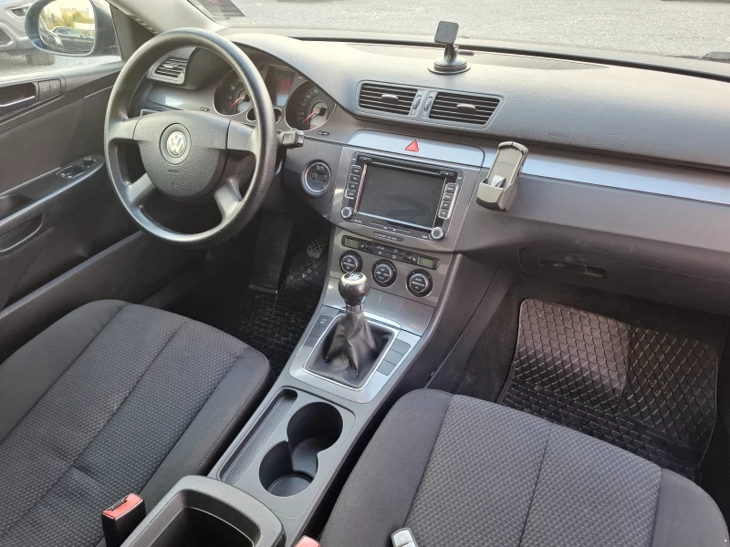 VW Passat, снимка 6 - Автомобили и джипове - 52532104