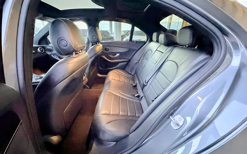 Mercedes-Benz C 300 4MATIC AMG, снимка 7 - Автомобили и джипове - 52639947