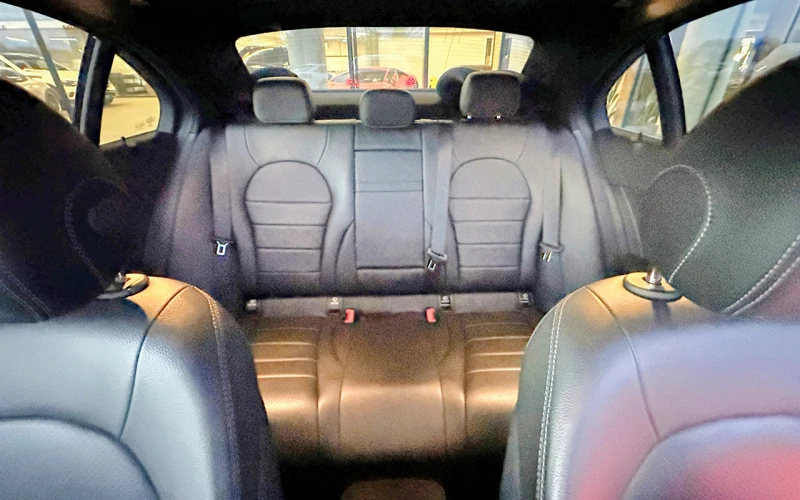 Mercedes-Benz C 300 4MATIC AMG, снимка 8 - Автомобили и джипове - 52639947