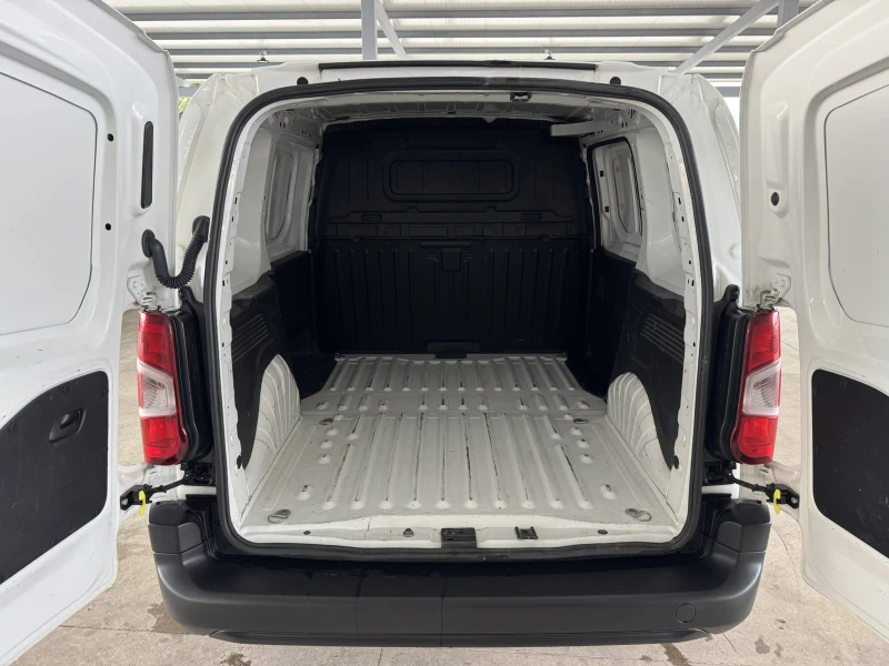 Toyota Proace City 1.5D* 75ps* 66хл.км* КЛИМАТИК, снимка 9 - Автомобили и джипове - 52708899