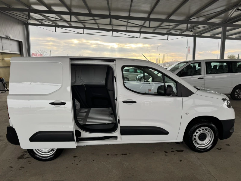 Toyota Proace City 1.5D* 75ps* 66хл.км* КЛИМАТИК, снимка 8 - Автомобили и джипове - 52708899