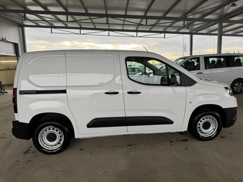 Toyota Proace City 1.5D* 75ps* 66хл.км* КЛИМАТИК, снимка 6 - Автомобили и джипове - 52708899