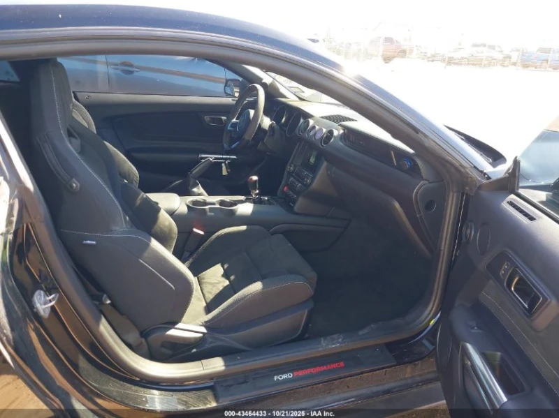 Ford Mustang Shelby GT350, снимка 8 - Автомобили и джипове - 52744045