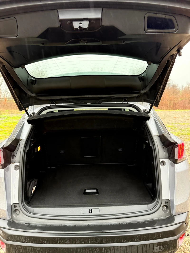 Peugeot 3008 1.5 BLUE-HDI, снимка 10 - Автомобили и джипове - 52893345