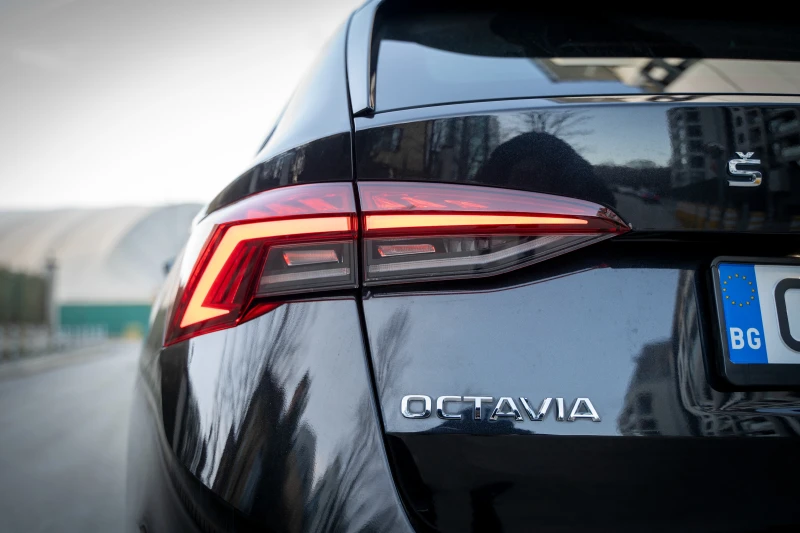 Skoda Octavia ACC/Distronic Панорама, снимка 6 - Автомобили и джипове - 53126546