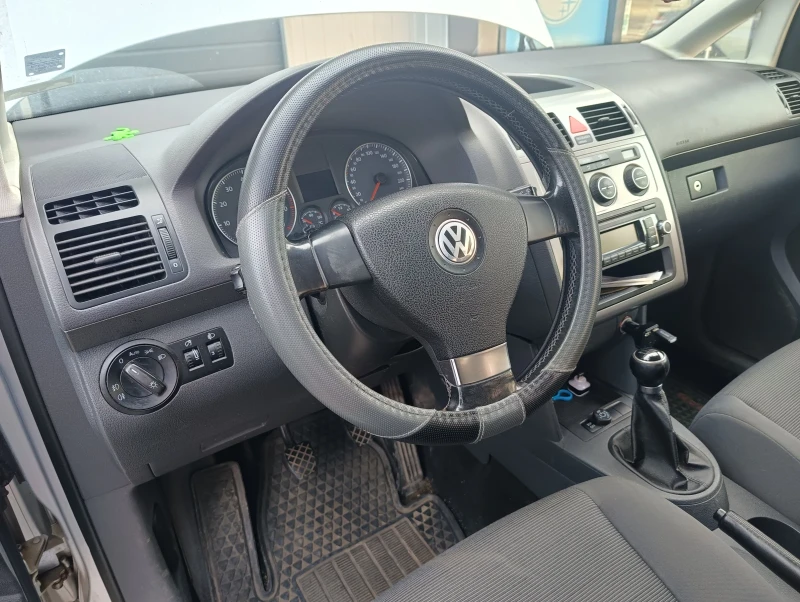 VW Touran Ван , снимка 5 - Автомобили и джипове - 53142996