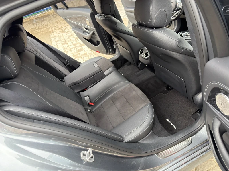 Mercedes-Benz E 220 d/AMG/Digital/Burmester/Distronic/Camera, снимка 12 - Автомобили и джипове - 53258925