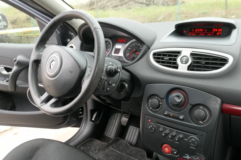 Renault Clio 1.2 16V RIP CURL КЛИМАТИК, снимка 12 - Автомобили и джипове - 53376933