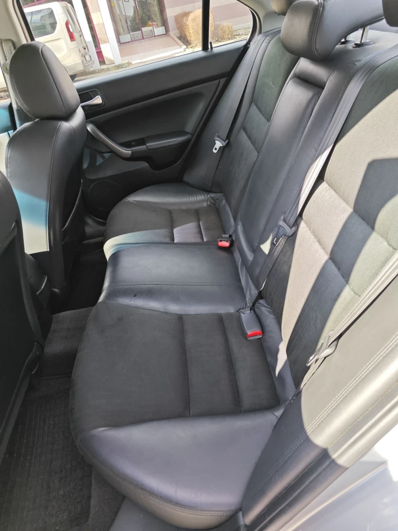 Honda Accord, снимка 11 - Автомобили и джипове - 53400660