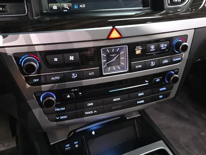 Genesis G80 3.3/LUXURY/PANORAMA/�������/��������� | Mobile.bg � ����������� 16