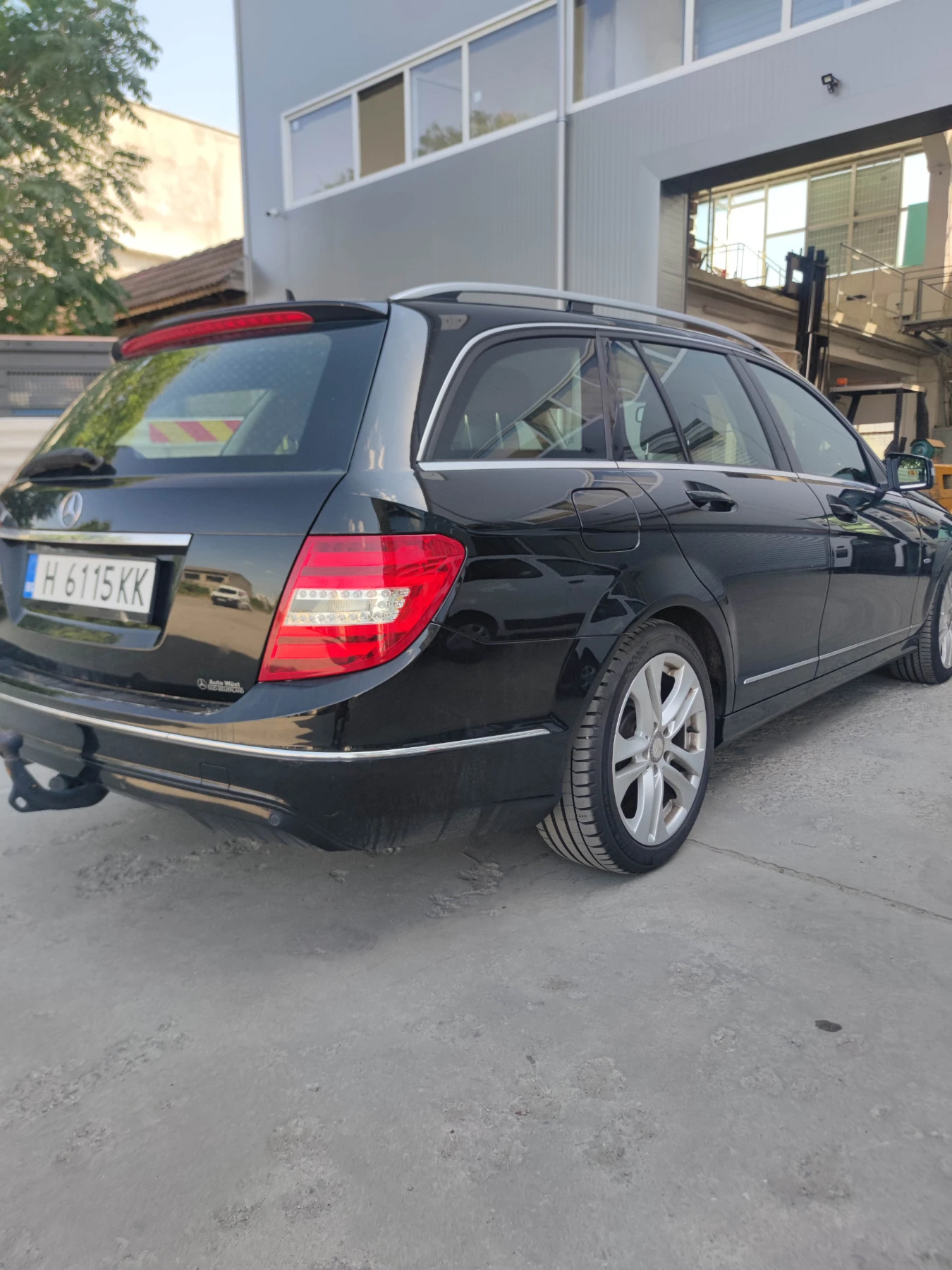 Mercedes-Benz C 180  - изображение 4