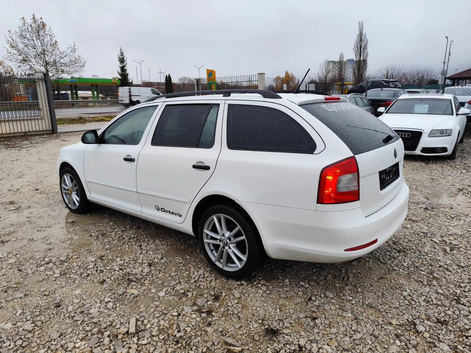 Skoda Octavia 1.6 дизел 105 коня - изображение 8