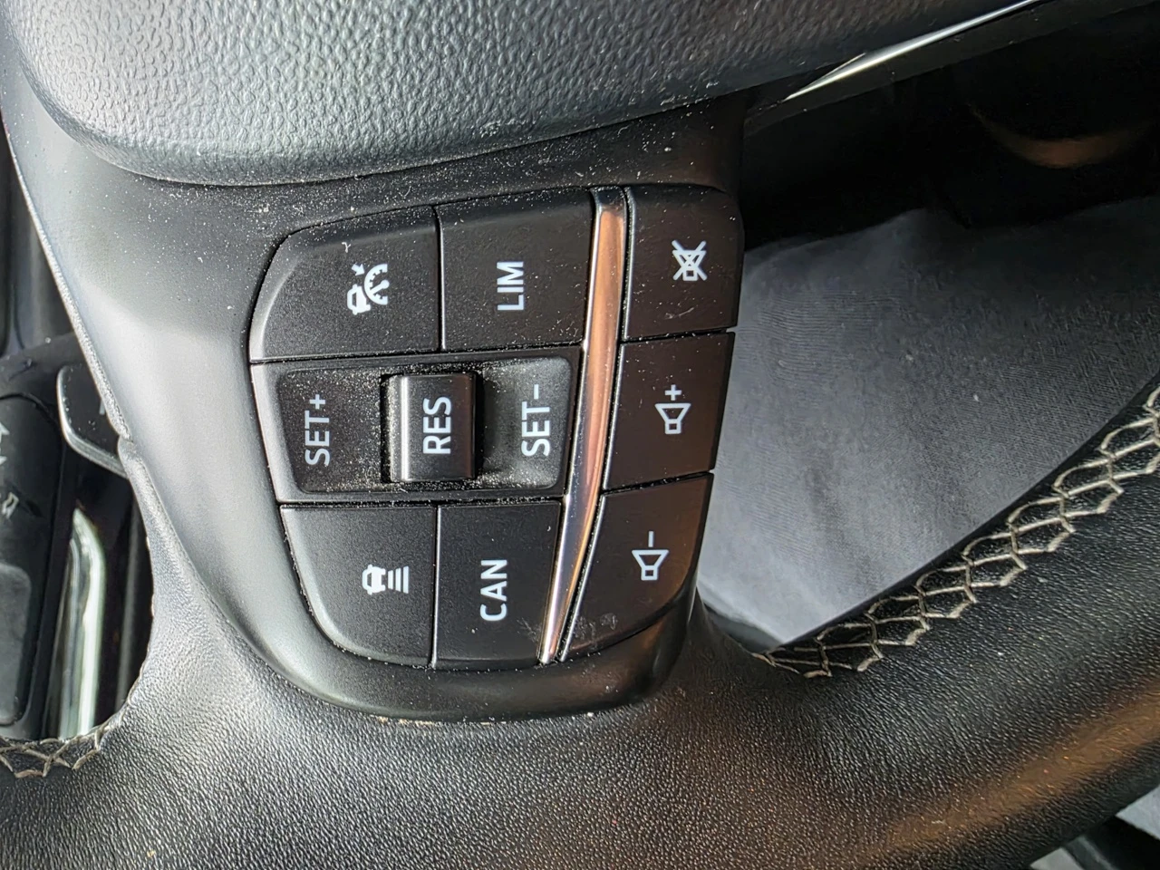 Ford Fiesta Titanium  - изображение 6