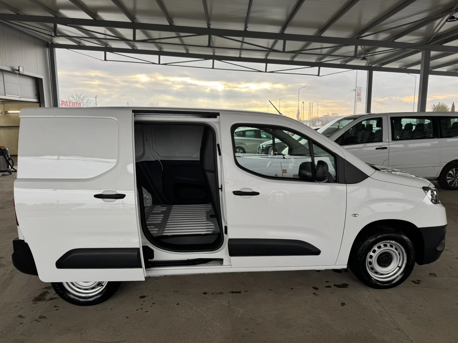 Toyota Proace City 1.5D* 75ps* 66хл.км* КЛИМАТИК - изображение 8