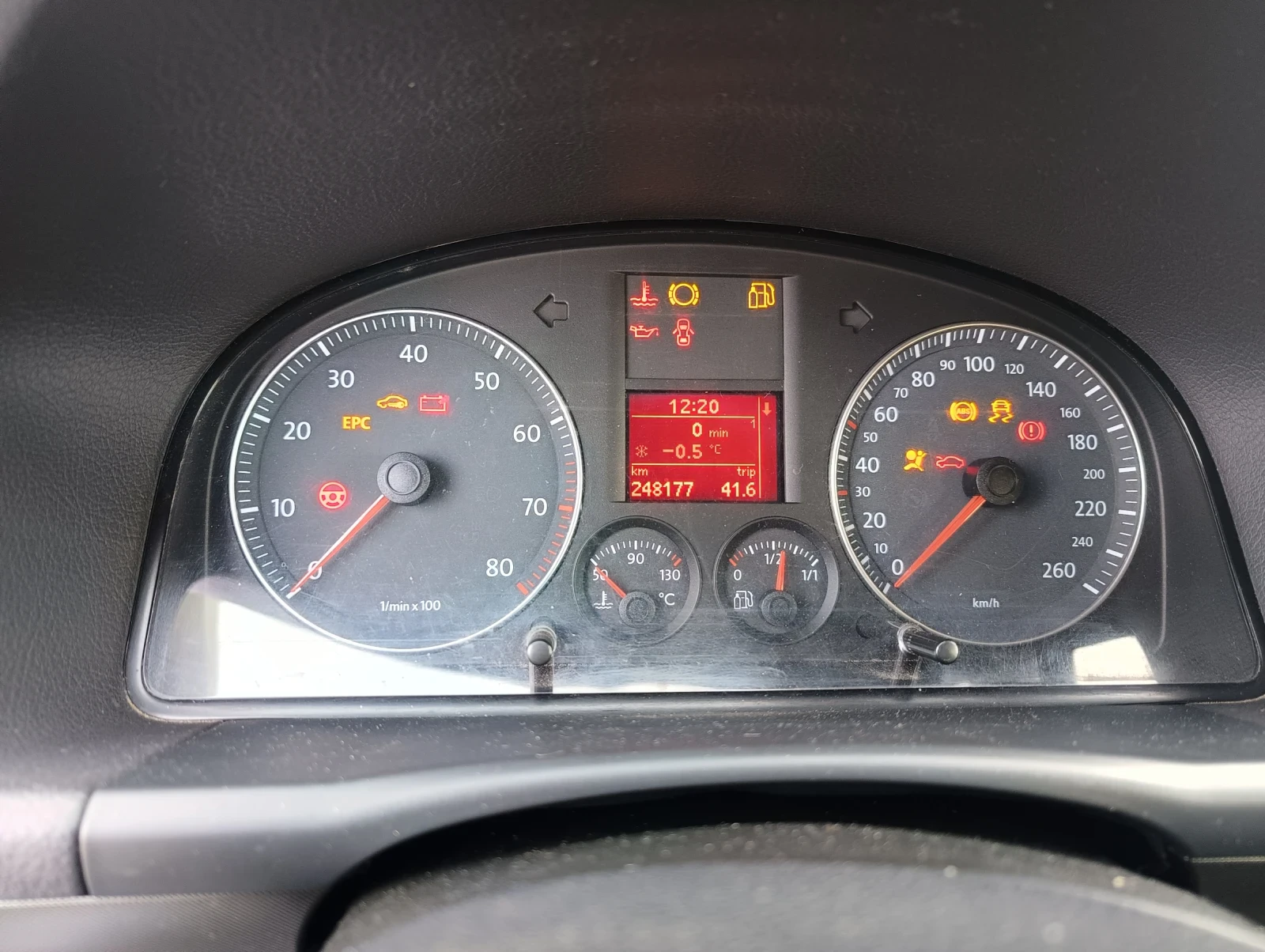 VW Touran Ван  - изображение 8