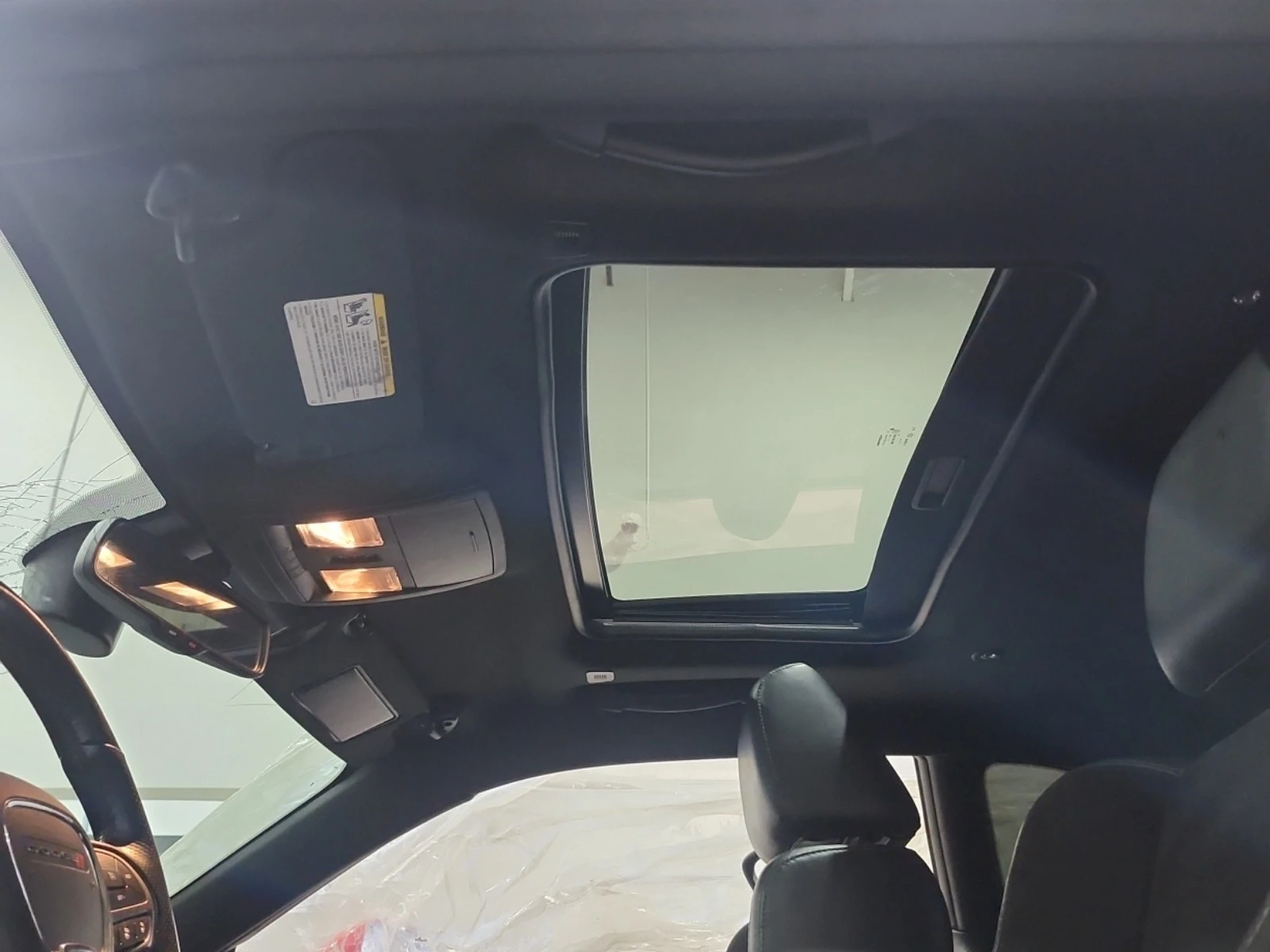 Dodge Challenger 3.6L 6cyl Rear Wheel Drive, снимка 13 - Автомобили и джипове - 53917876