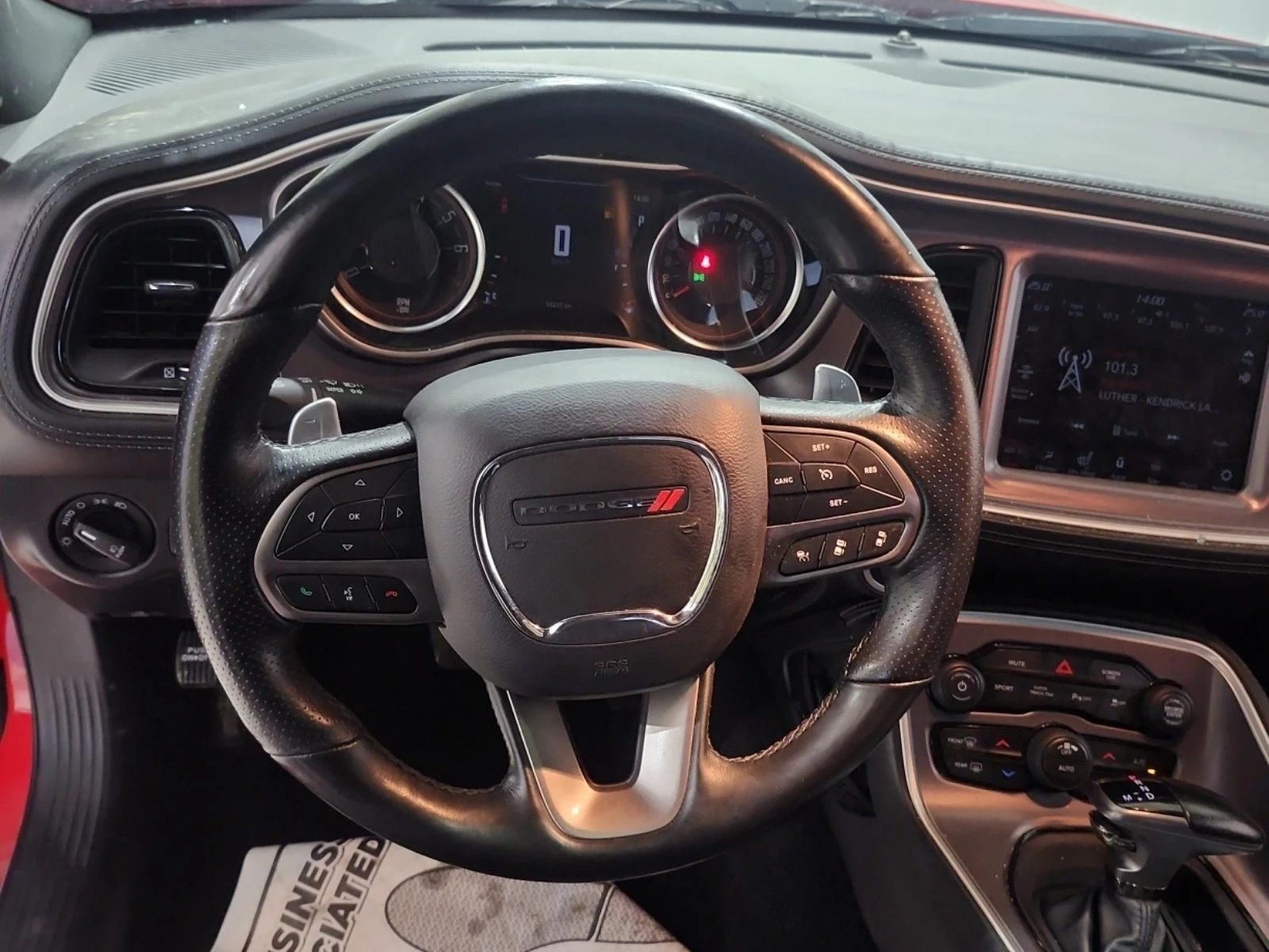 Dodge Challenger 3.6L 6cyl Rear Wheel Drive, снимка 17 - Автомобили и джипове - 53917876