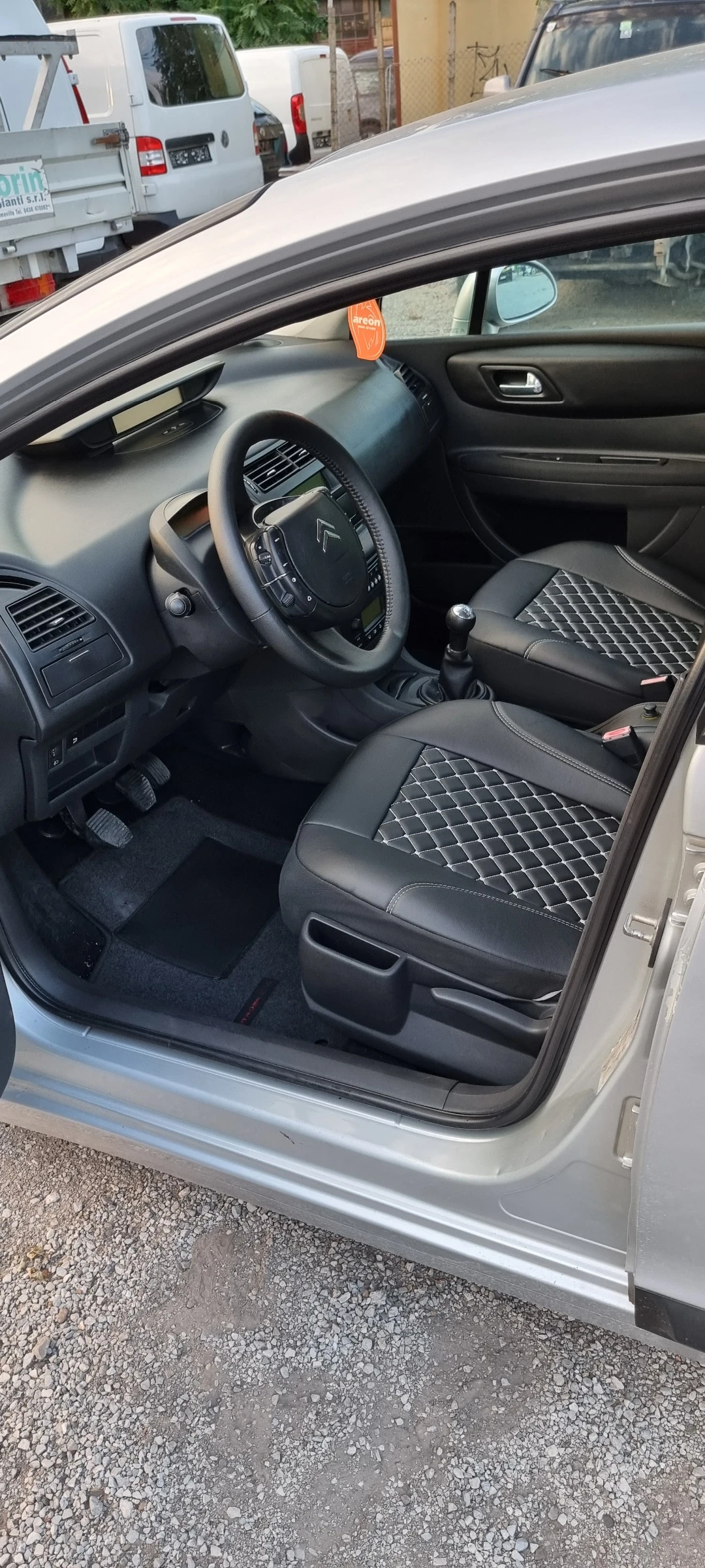 Citroen C4 1.6 HDI, снимка 10 - Автомобили и джипове - 54013254