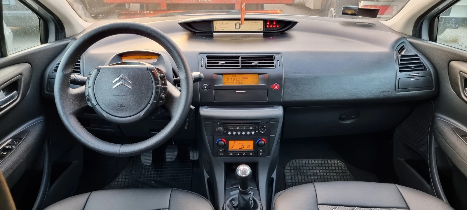 Citroen C4 1.6 HDI, снимка 13 - Автомобили и джипове - 54013254