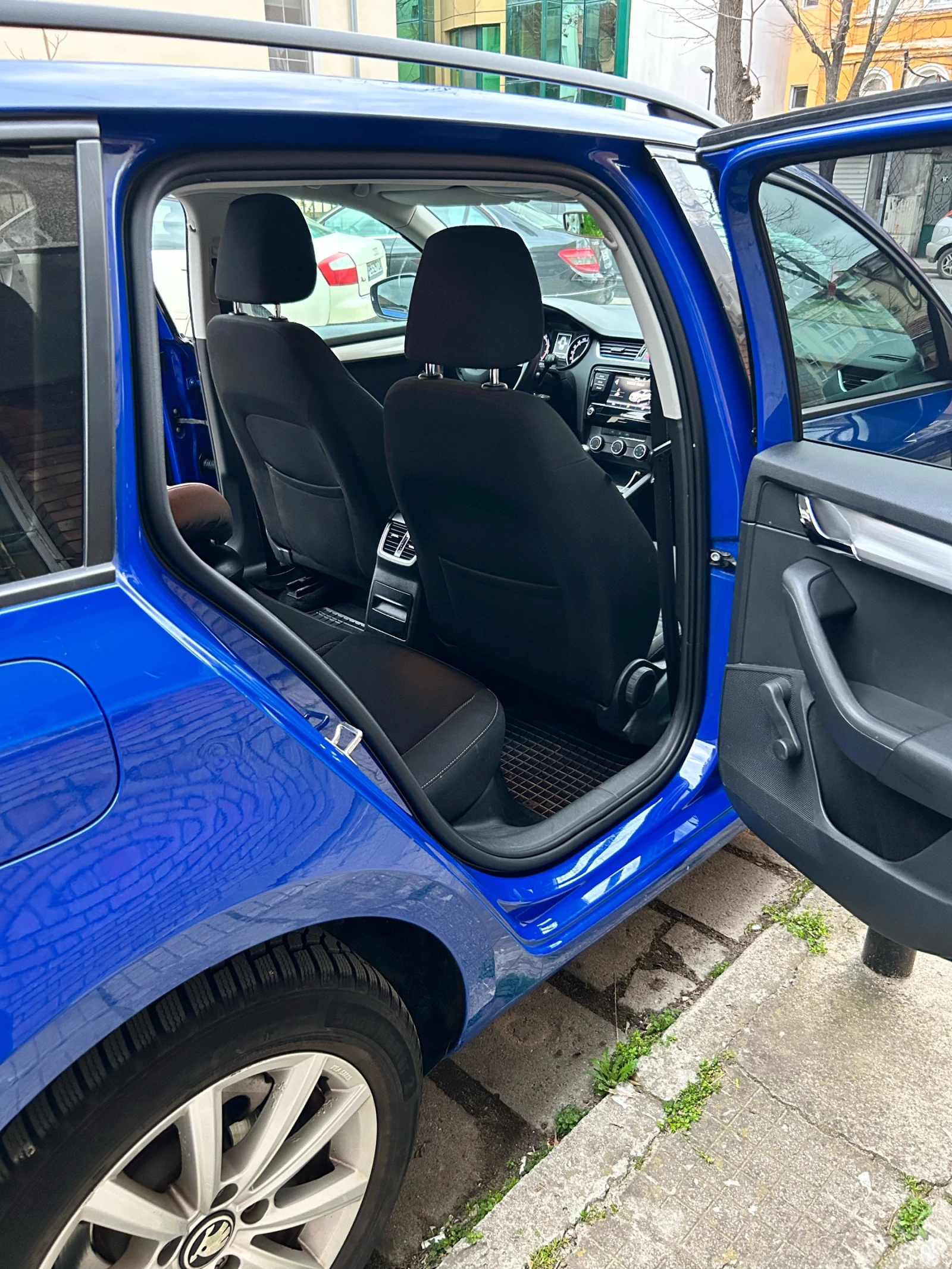 Skoda Octavia, снимка 10 - Автомобили и джипове - 54060406