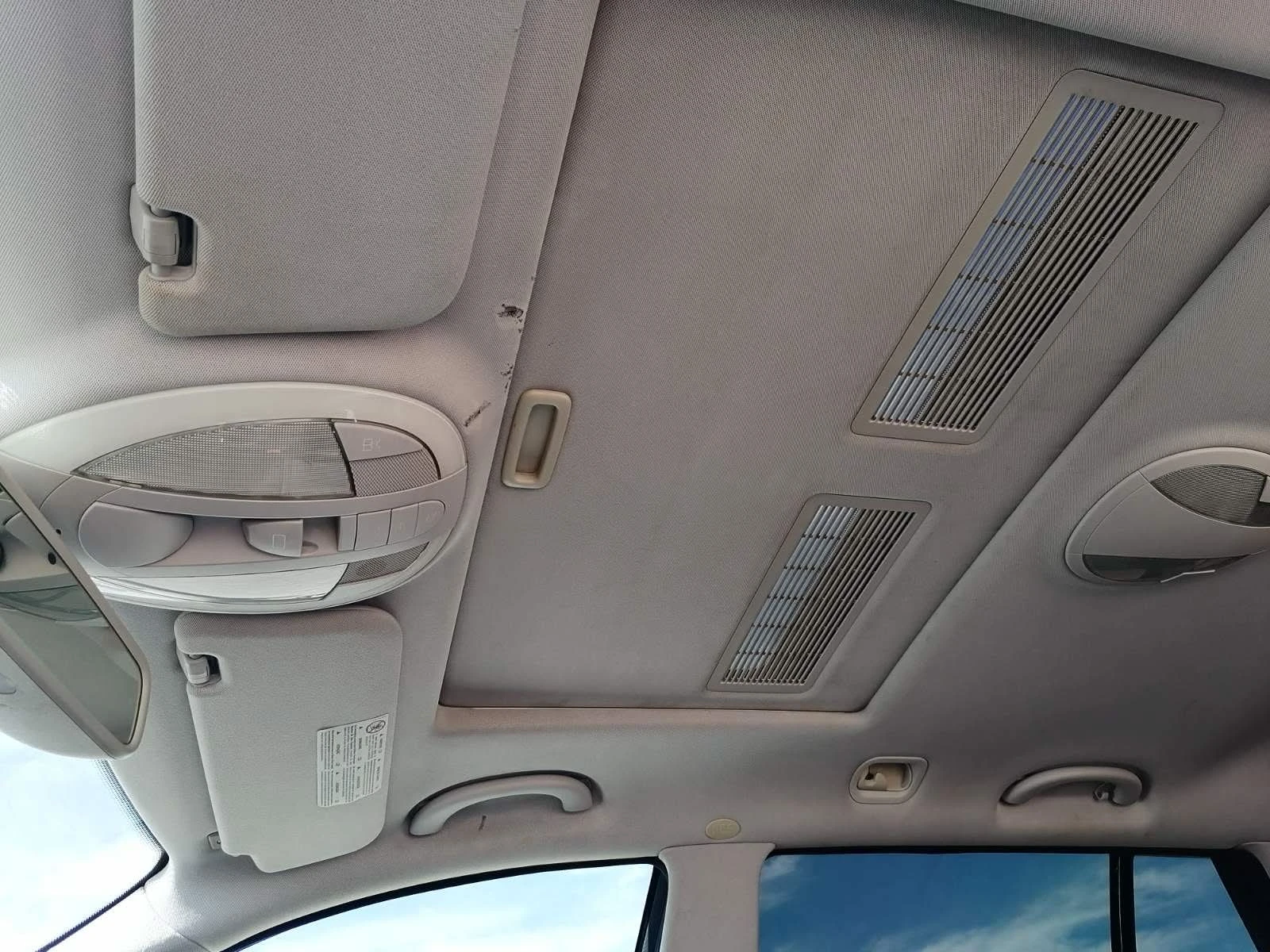 Mercedes-Benz E 200, снимка 15 - Автомобили и джипове - 54346805