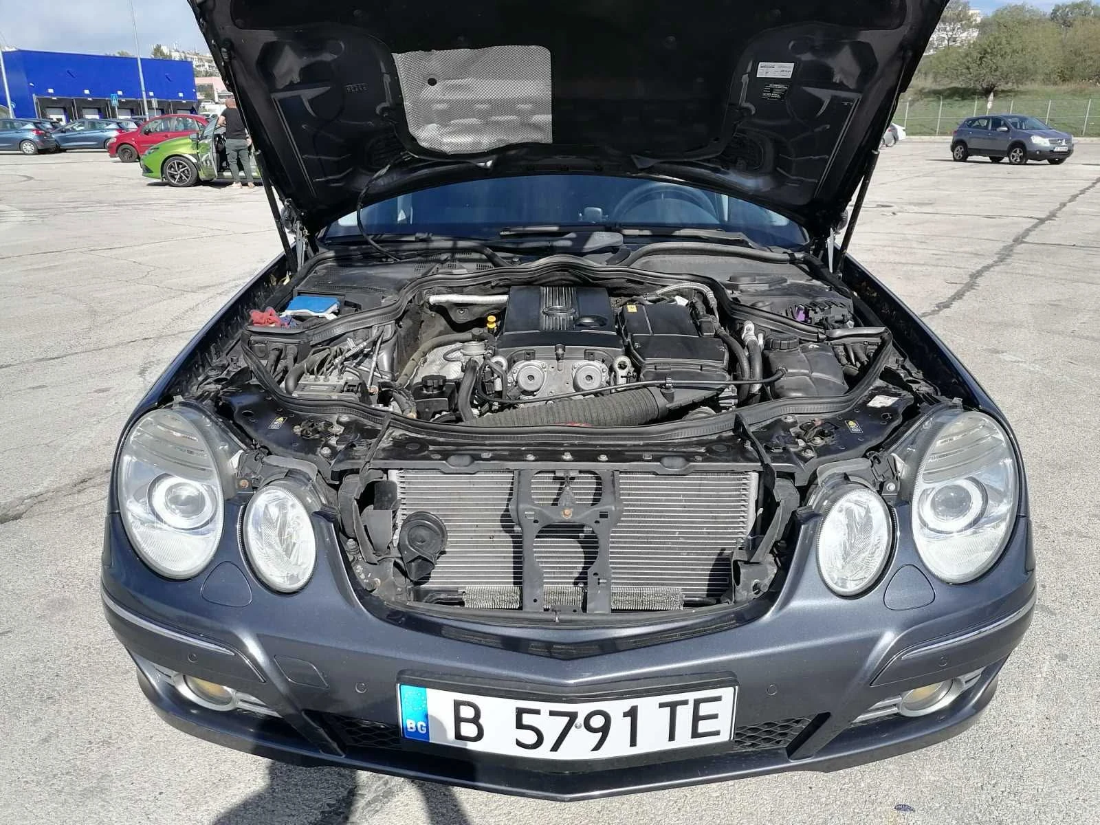 Mercedes-Benz E 200, снимка 2 - Автомобили и джипове - 54346805