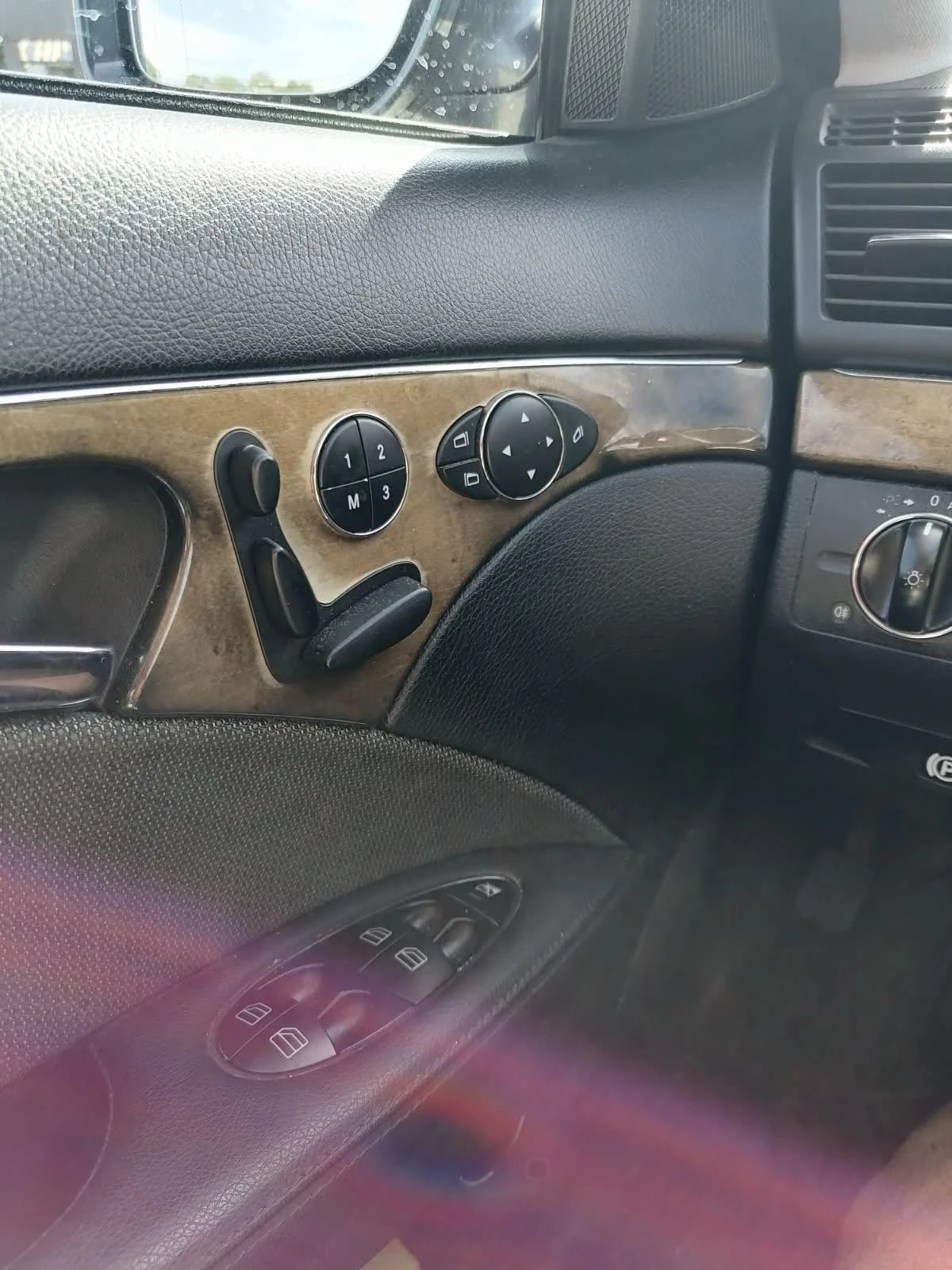 Mercedes-Benz E 200, снимка 11 - Автомобили и джипове - 54346805