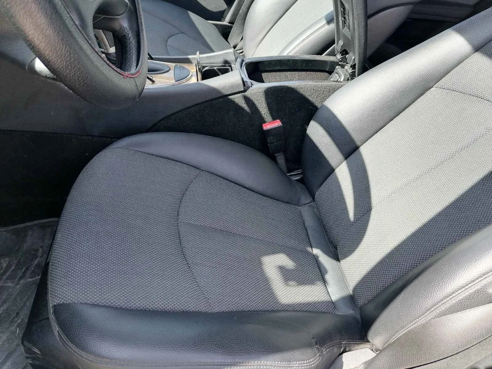 Mercedes-Benz E 200, снимка 16 - Автомобили и джипове - 54346805