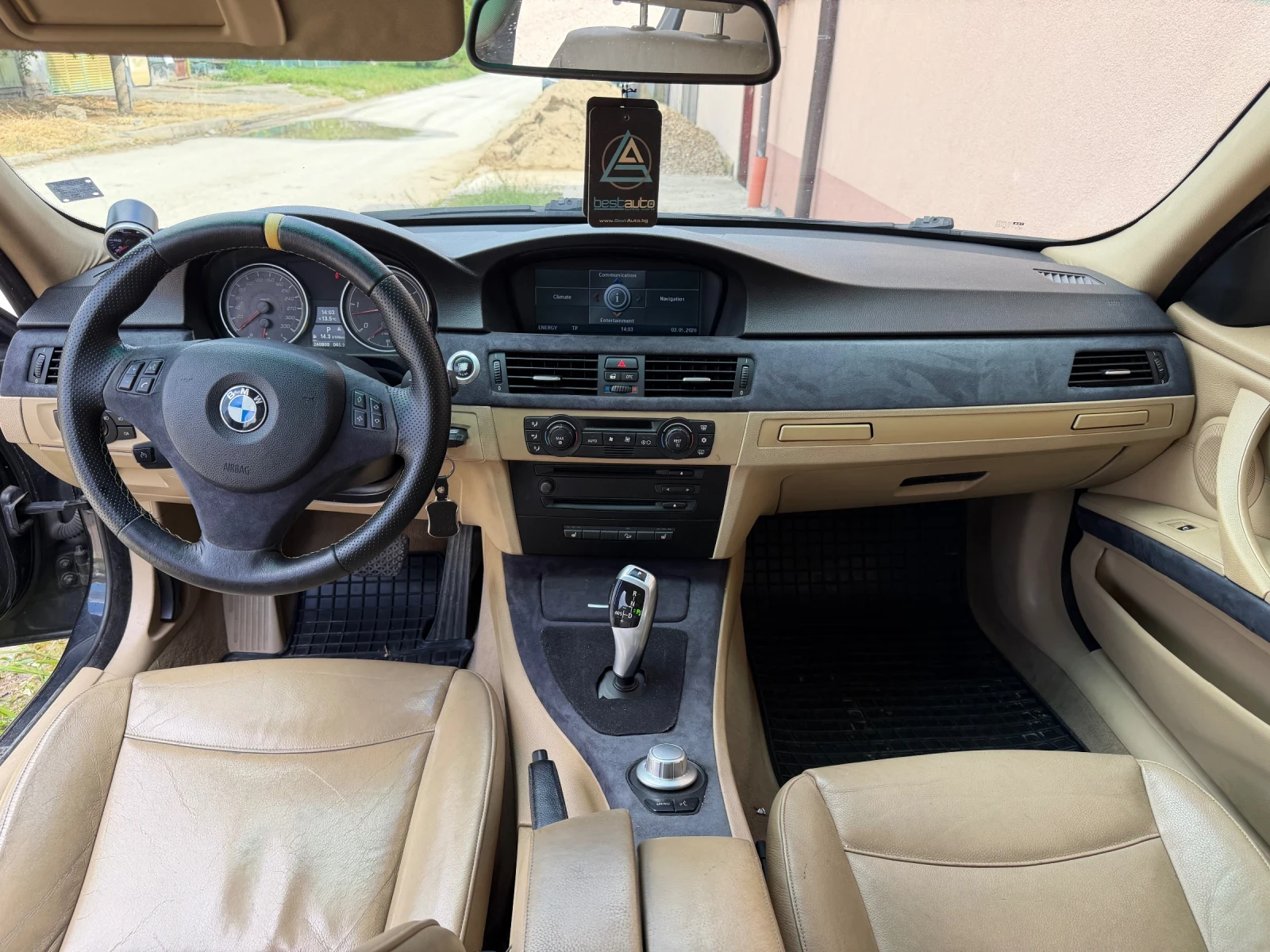 BMW 330, снимка 10 - Автомобили и джипове - 54464652