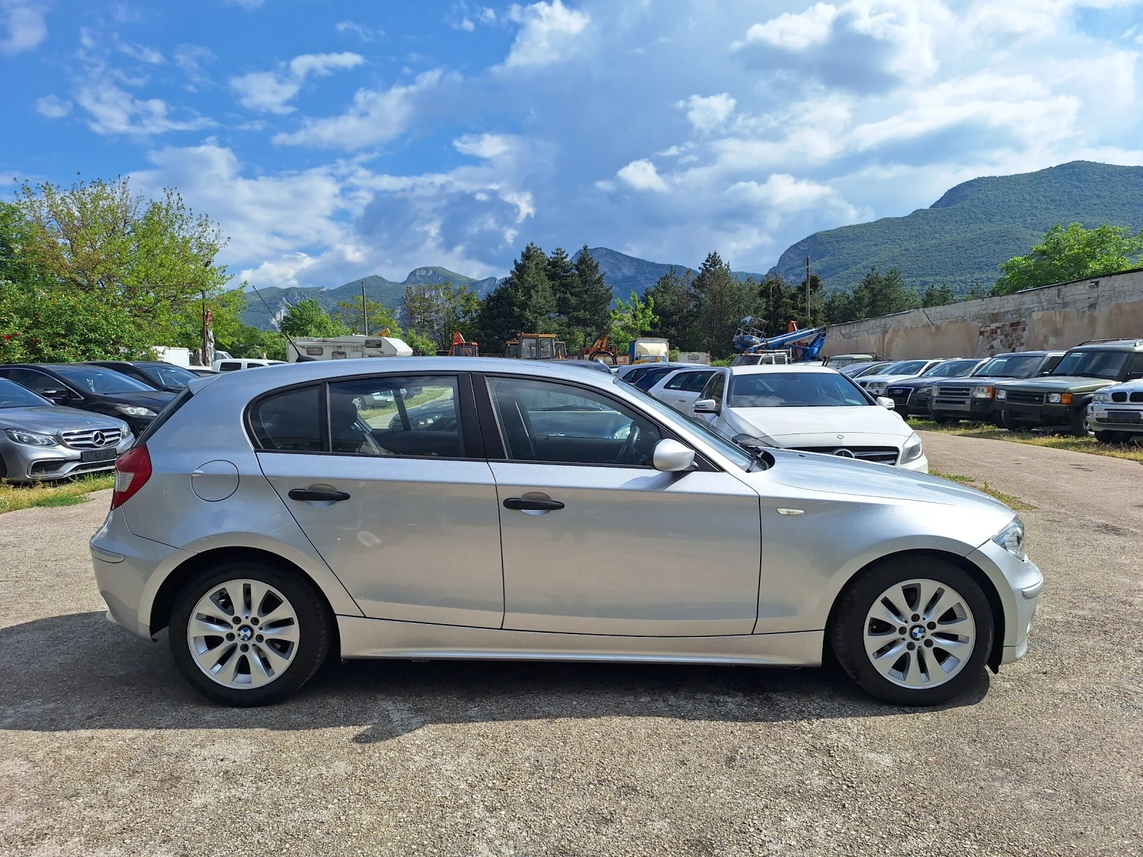 BMW 118 D/122kc/6 Сk./Подгрев/ЕU4., снимка 4 - Автомобили и джипове - 54691957