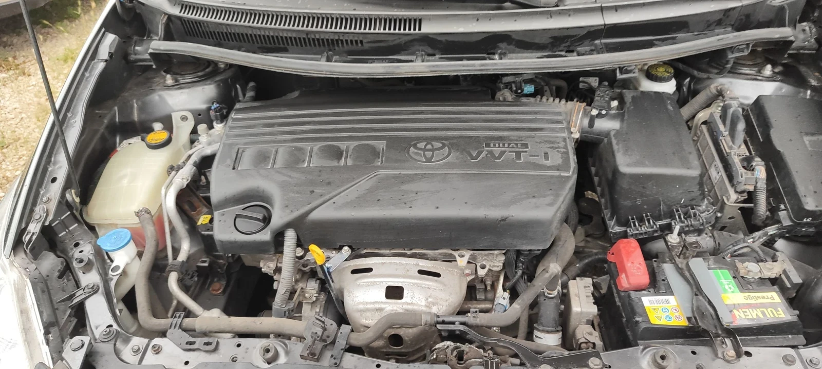 Toyota Auris 1.4I, снимка 14 - Автомобили и джипове - 54890613