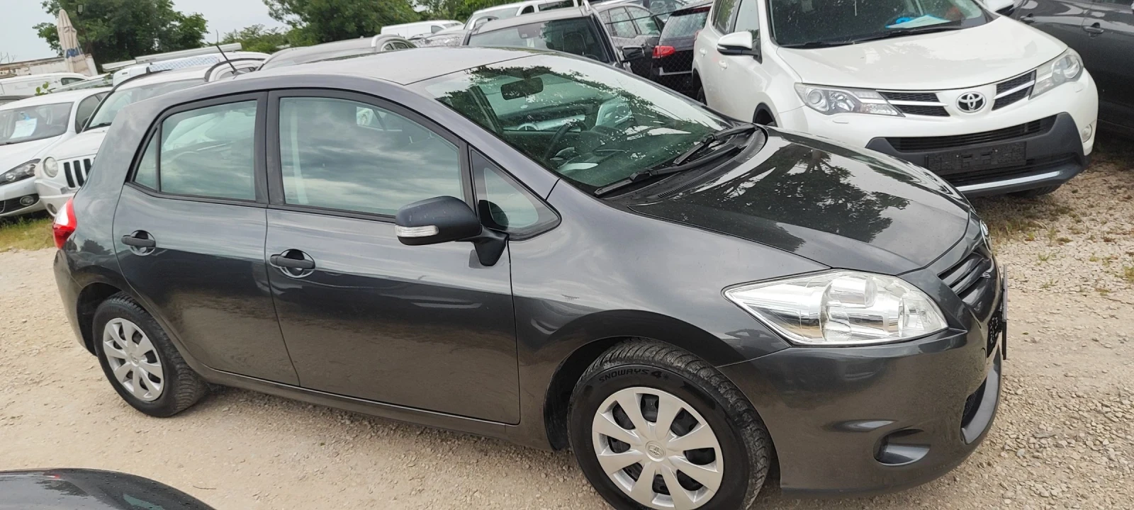 Toyota Auris 1.4I, снимка 3 - Автомобили и джипове - 54890613