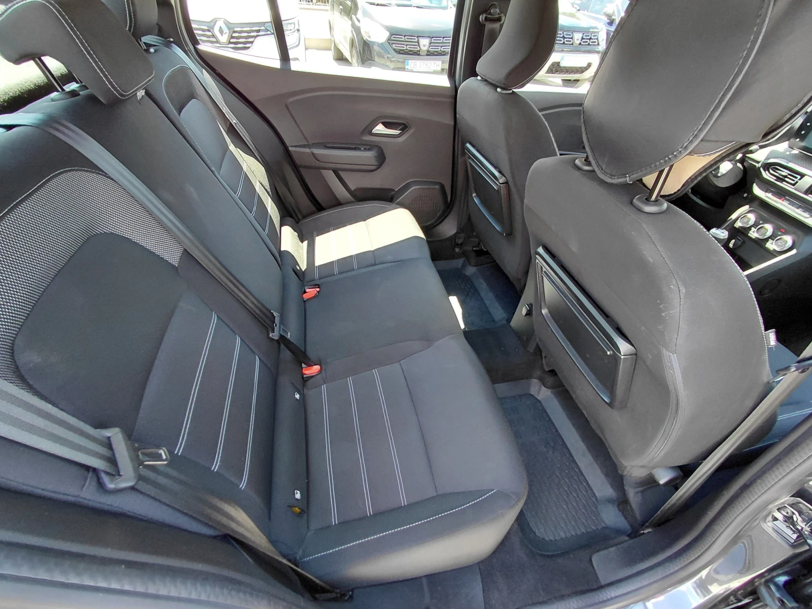Dacia Logan TCe 100 к.с. /Comfort/Газ/Бензин, снимка 15 - Автомобили и джипове - 55189529